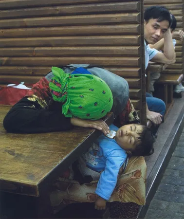 Moscow gypsies. Кадр 14