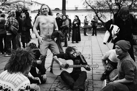 The 1st of April at Gogolevskiy boulevard. Кадр 4