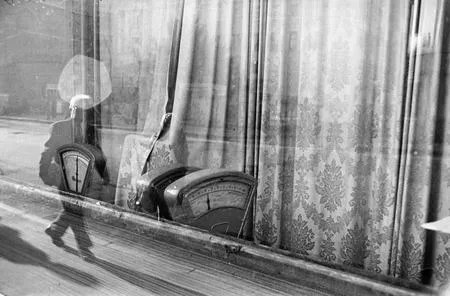 О восьмидесятых [1980-1989]. Кадр 5