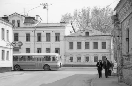 Москва прежде и теперь. Кадр 2
