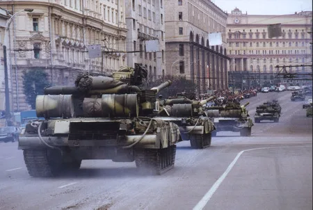 BACK IN THE USSR. Кадр 6