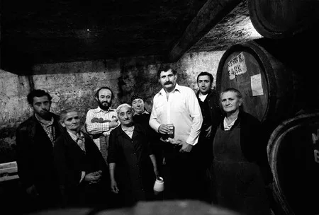 Групповой портрет на фоне века. Кадр 1