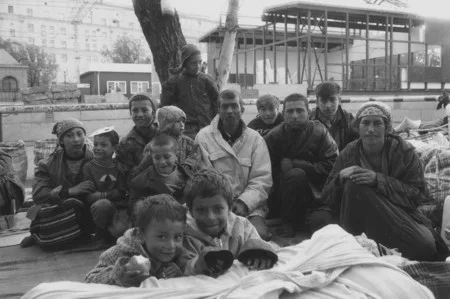 Лицо другой национальности. Кадр 12