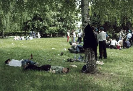 Idle holidays. Кадр 7
