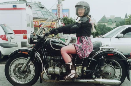 There are women in Russian villages. Кадр 16