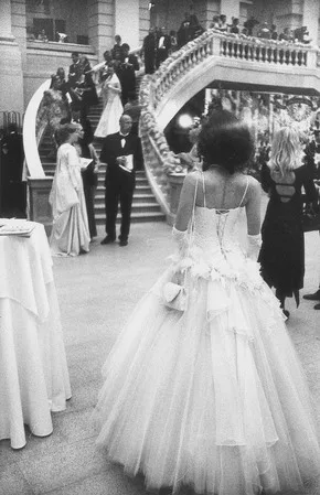 At Wien ball. Кадр 10
