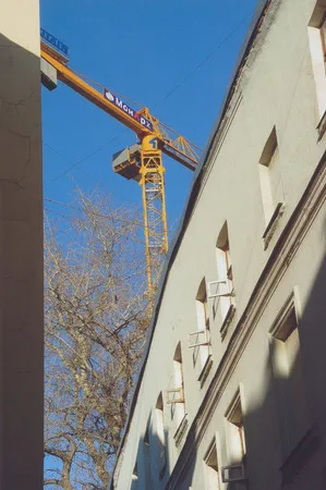 Town’s cacophony. Кадр 1