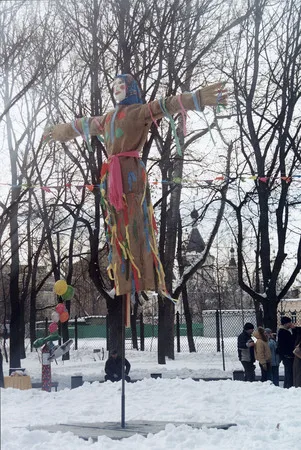 Масленица в Хамовниках. Девичье поле. Кадр 3