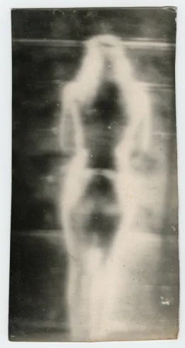The artist with the bad camera. Кадр 7