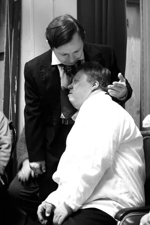 Theatre of Simple-hearted: before the performance. Кадр 3