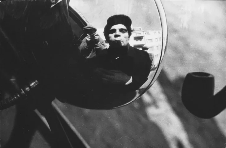 Mirror Effect. Кадр 4