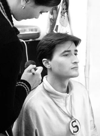 Backstage: 15 minutes left to the beginning of the show. Кадр 4
