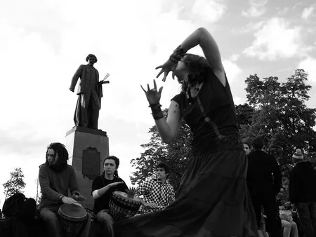 Common generation but life is so different. Кадр 1