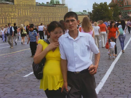 Muscovites and guests of the capital. Кадр 17
