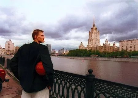 “Gold” muscovites. Кадр 16