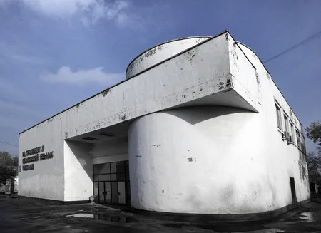 VDNKh at an angle. Кадр 2