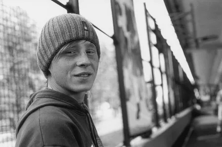 Under the bridge. Кадр 10
