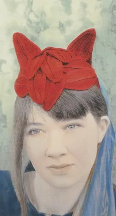 Fashion Pictures. Кадр 1