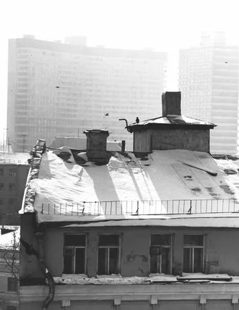Пейзаж из городского окна. Кадр 6