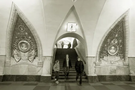 Ring subway line had been closed 55 years ago. Кадр 13