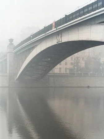 Смог в городе. Кадр 3