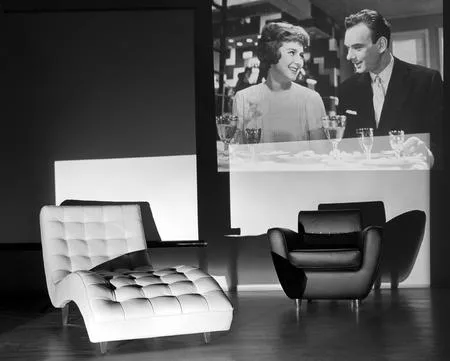Black-and-white cinema. Кадр 1