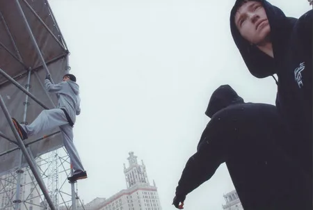 To clear the height of parkurs. Кадр 3