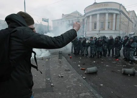 Manejnaya square. December 11 2010. Кадр 2