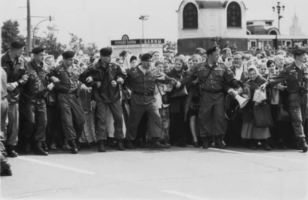 A religious procession. Кадр 7