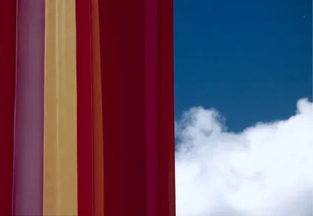 A dominant of color. Кадр 1
