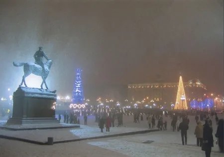 The New Year squares. Кадр 6