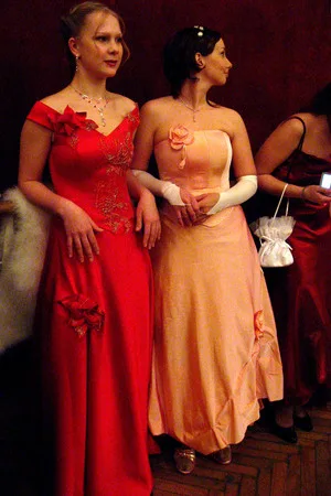 Waiting for an invitation. Кадр 4