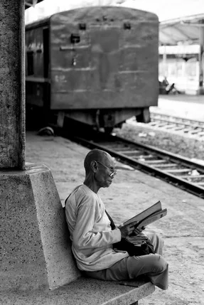 People – and beyond. Кадр 3