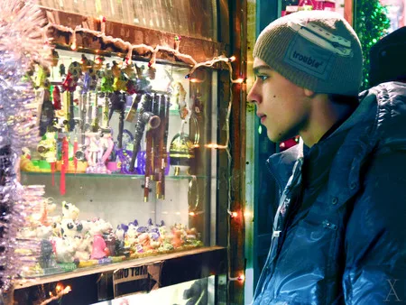 Charmed. Shopping like an art. Кадр 3