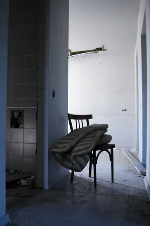 Eviction (never to return). Кадр 6