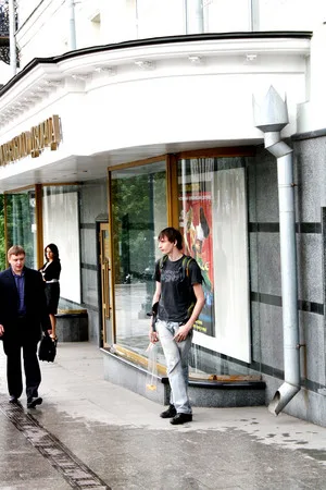 В ожидании. Кадр 5