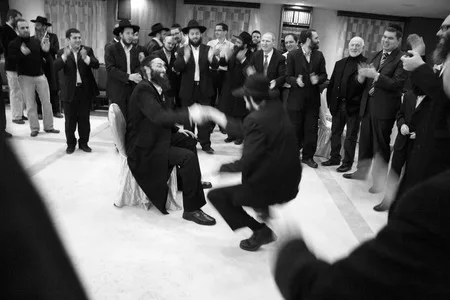 Huppah — Jewish wedding. Кадр 11
