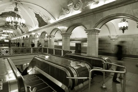 Ring subway line had been closed 55 years ago. Кадр 4