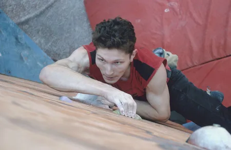 Competitions of the rock-climbing. The Moscow Cup 2004. Кадр 1