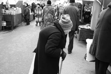 Different people of the one city. Кадр 6
