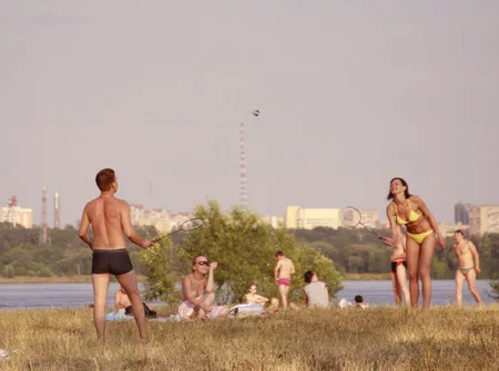 Hot summer 2010. Beach. Кадр 3