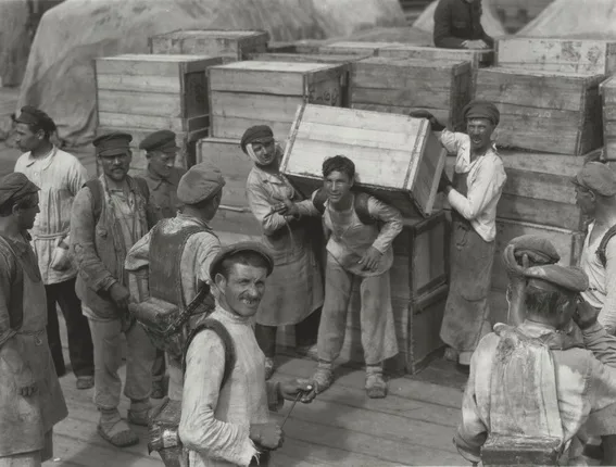 Всесоюзное торжище в Нижнем Новгороде. 1924. Кадр 1
