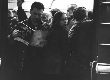 The underground. People. Кадр 1