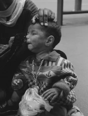 Street children. Кадр 6