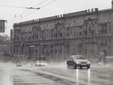 Rain in the city. Кадр 7