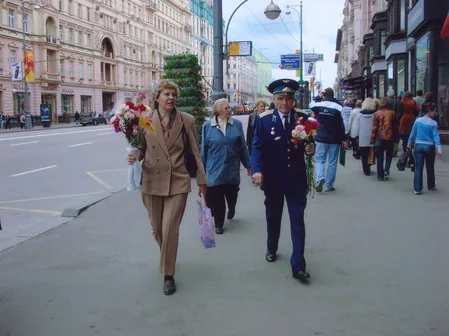 On may 9th. Tverskaya str. Moscow. Кадр 3