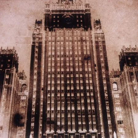 Владимир Клавихо-Телепнев «Сталинская Москва». Кадр 1
