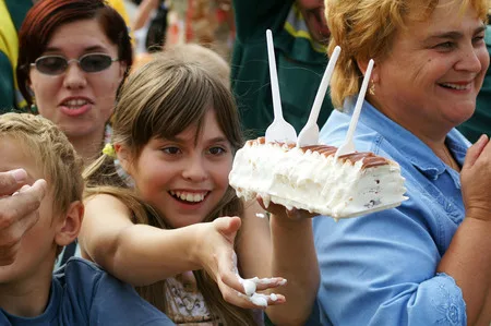 Ice cream holiday at Russia’s Main Exhibition. Кадр 6