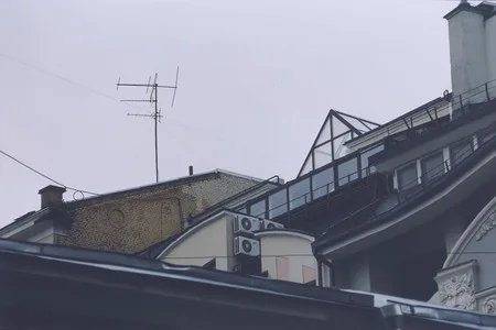 The roofs. Кадр 4