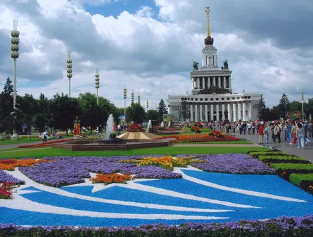 Festival of flowers on the VVC. Кадр 8